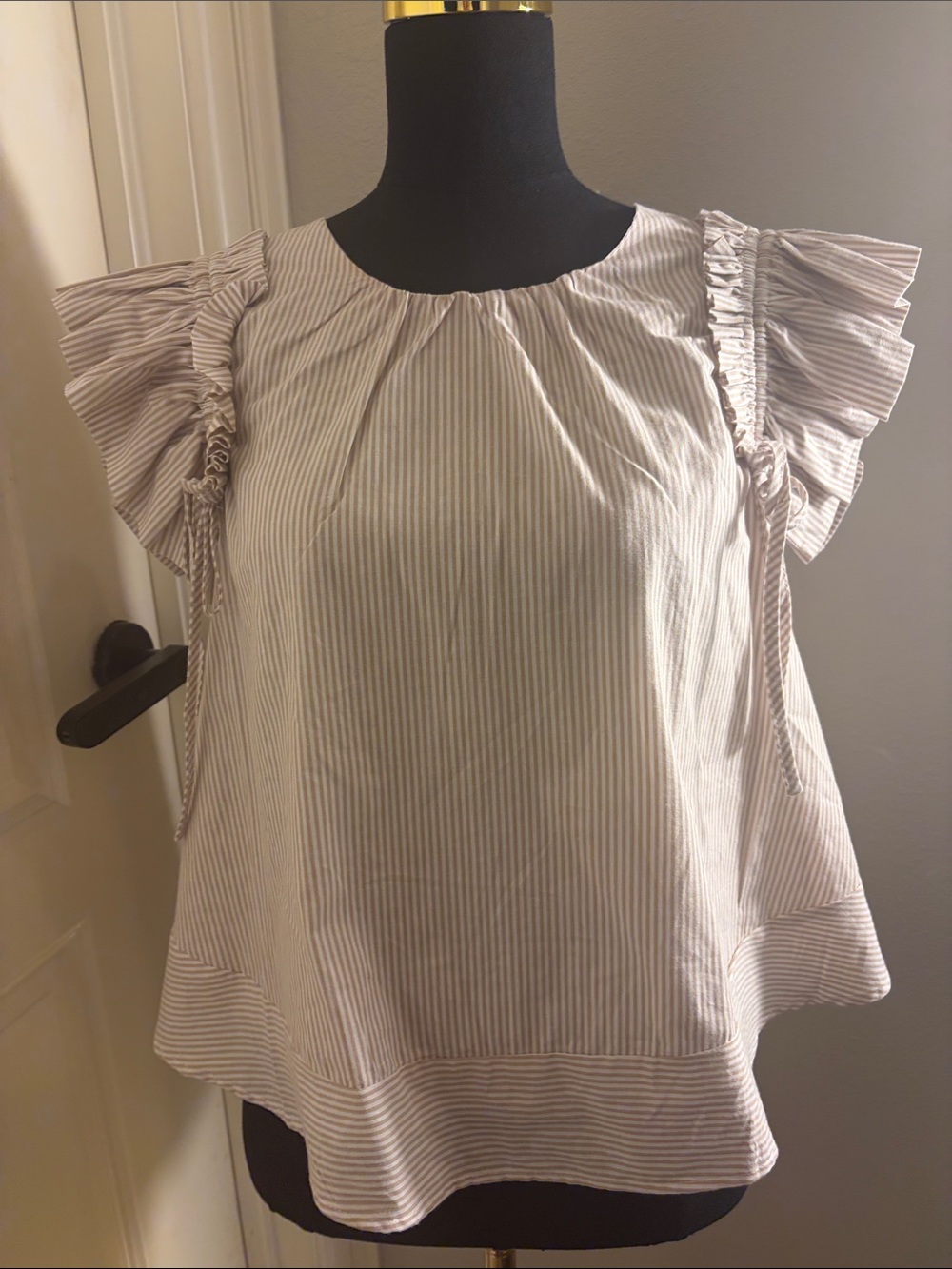 &merci Anthropologie Beige & White Striped Ruffle Tank Size Small